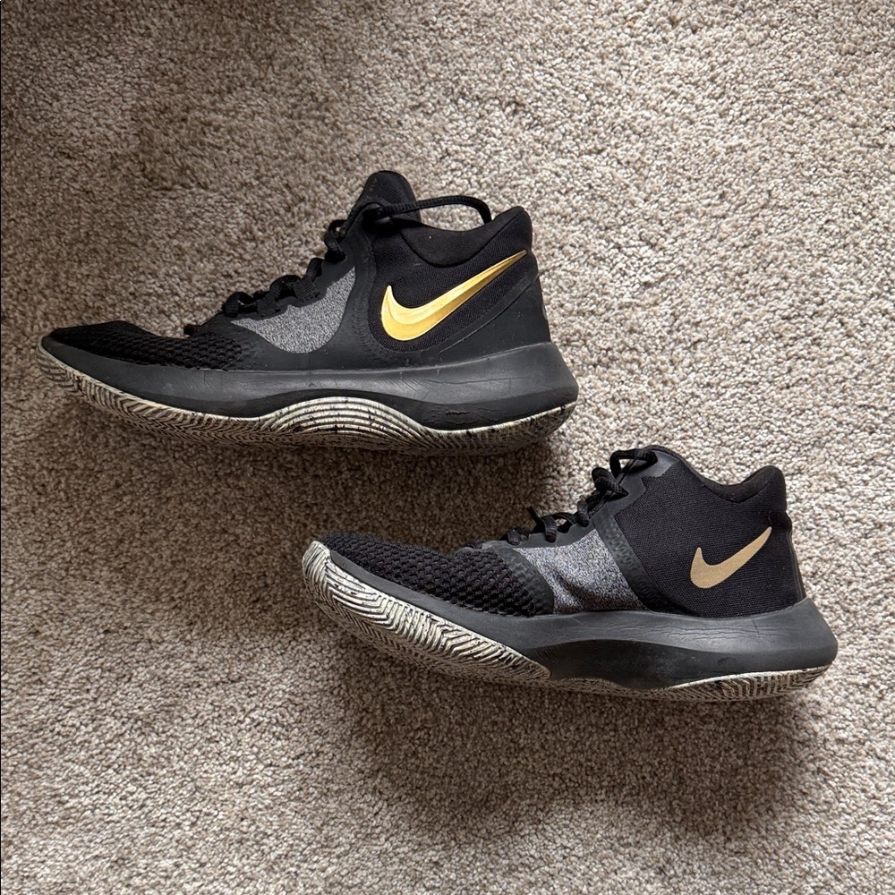 Nike Air Precision II Men’s Basketball Shoes Black Gold Size 7 - Picture 2 of 7